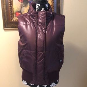 💜 IZOD High neck comfy lightweight Puffer Zippered Merlot Purple Vest + pockets